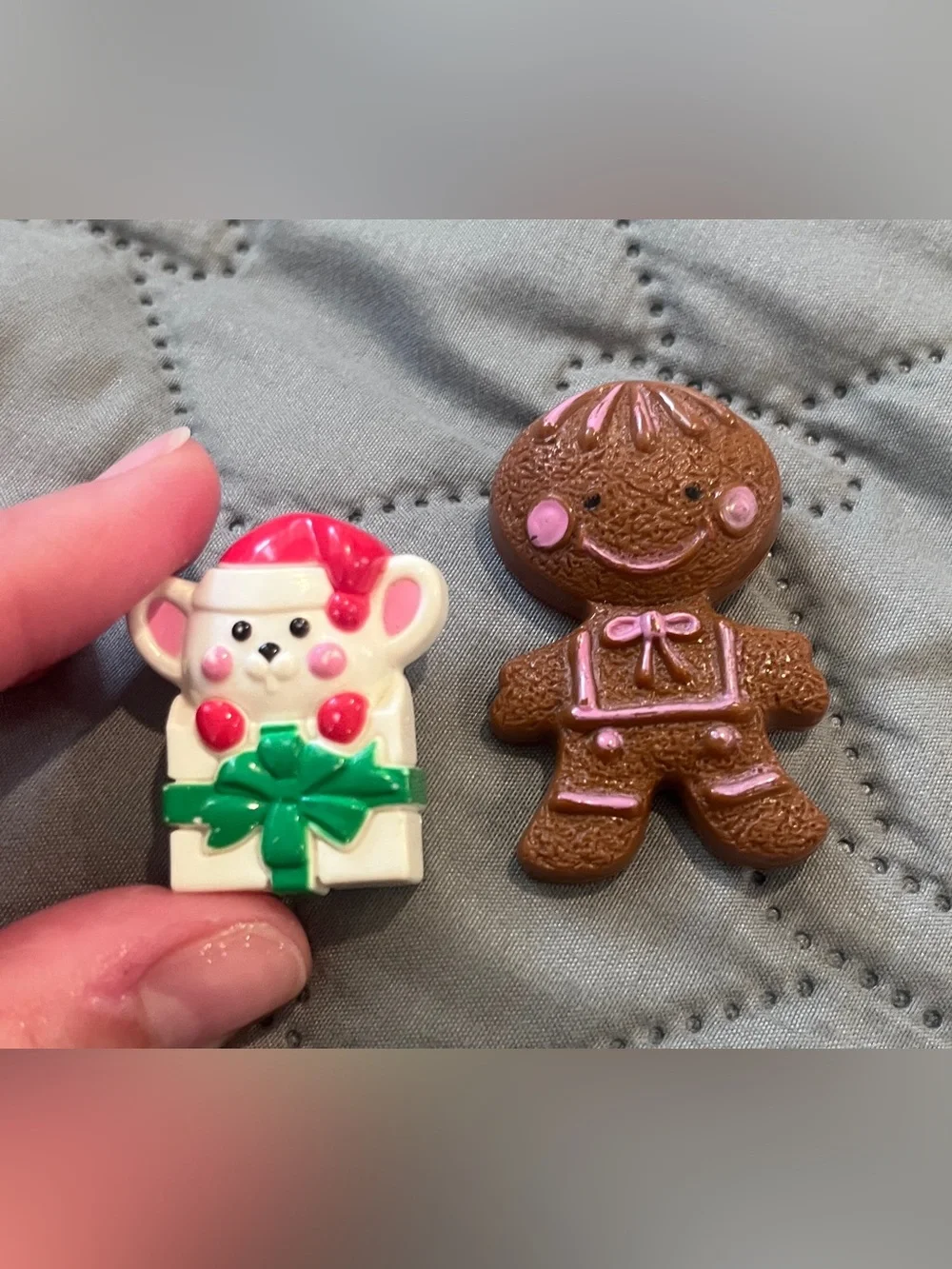 Vintage Avon Christmas Pins Lot 1972 Gingerbread Man & Holiday Mouse